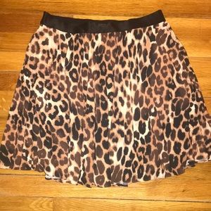 ⚡️Sale⚡️Express Leopard Pleated Skirt